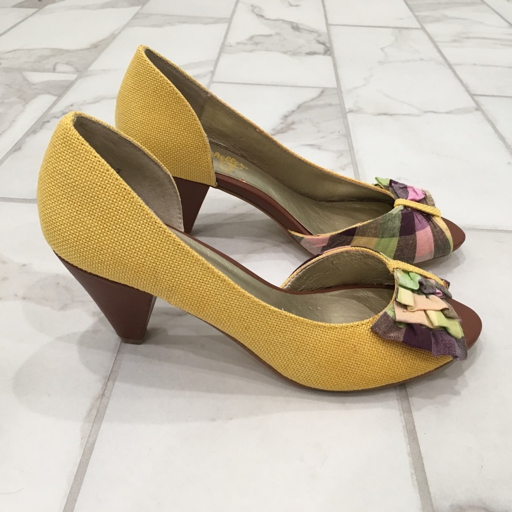 Seychelles yellow peep toe heels. Size 7